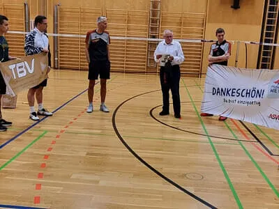 Ehrung für Gery Bild 1