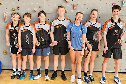 gruppenfoto_nachwuchs_1.jpg